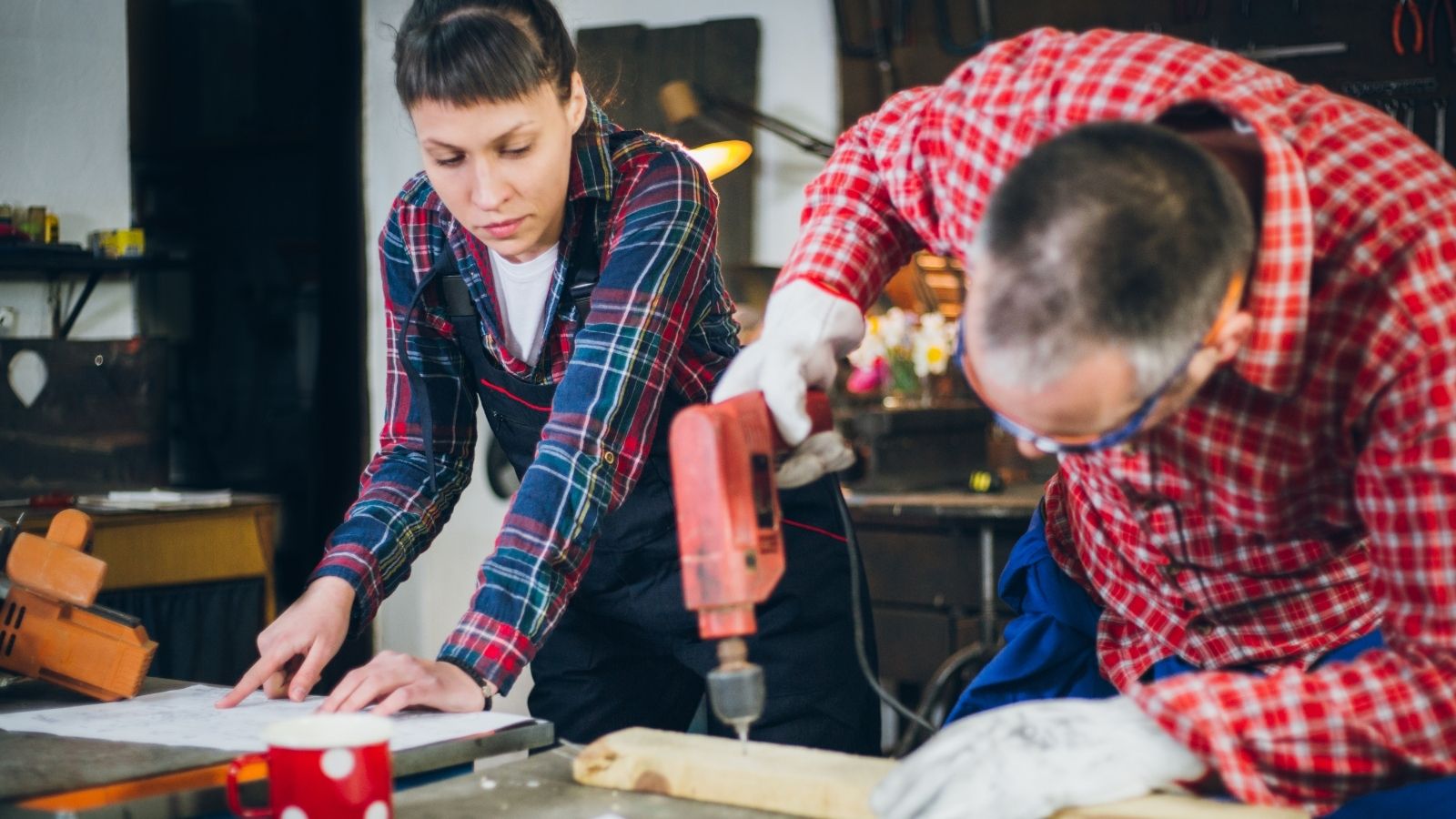 nacionalna točka za prenos lastništva, ki podjetnikom pomaga pripravi na ustrezen prenos lastništva