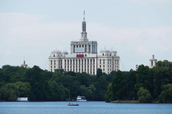 bucharest-2525792_1280